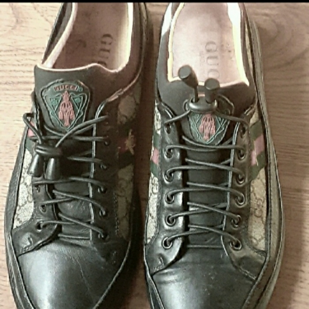 This Gucci shoes! Used but looks like new - Picture 4 of 7